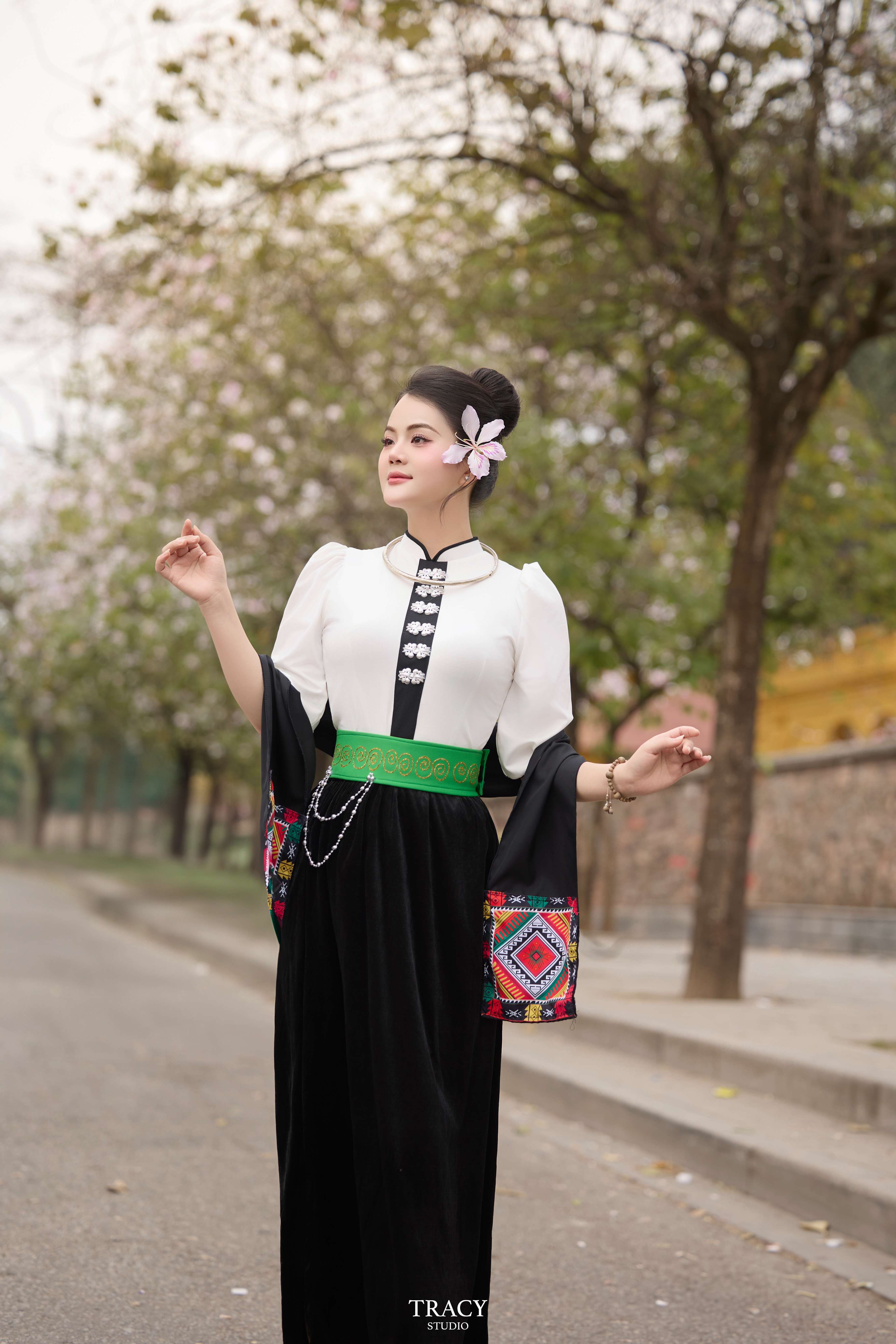 frontend/img/gallery/tinh-khoi-ao-dai-viet/tracy-studio-chup-concept-hoa-ban (9).jpg